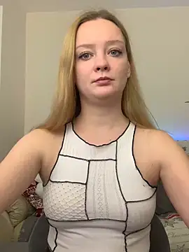 Snapshot of Radiants_two chatting on 12.13.24 Radiants two online show from 12.13.24