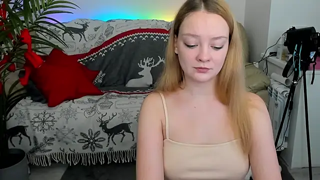 Snapshot of Radiants_two chatting on 12.19.24 Radiants two online show from 12.19.24