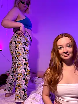 Snapshot of Radiants_two chatting on 09.10.25 Radiants two online show from 09.10.25