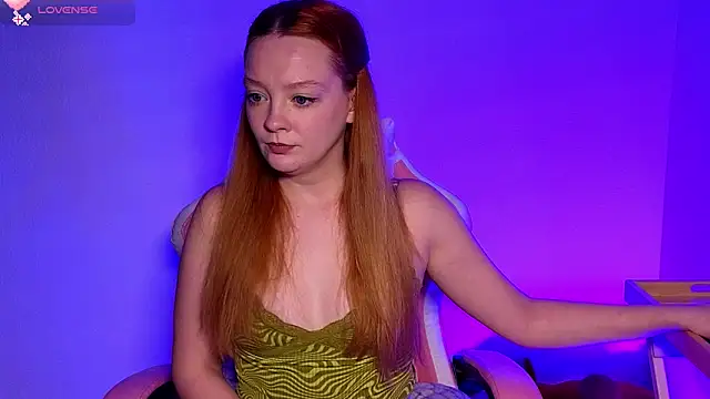 Snapshot of Radiants_two chatting on 09.25.25 Radiants two online show from 09.25.25