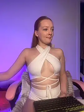 Snapshot of Radiants_two chatting on 09.26.25 Radiants two online show from 09.26.25