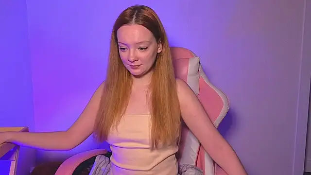 Snapshot of Radiants_two chatting on 10.04.25 Radiants two online show from 10.04.25