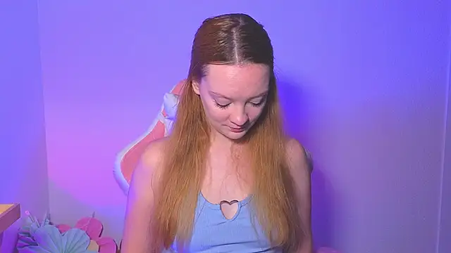 Snapshot of Radiants_two chatting on 10.16.25 Radiants two online show from 10.16.25