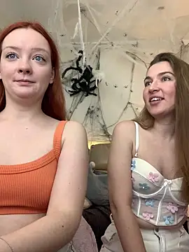 Snapshot of Radiants_two chatting on 11.02.25 Radiants two online show from 11.02.25