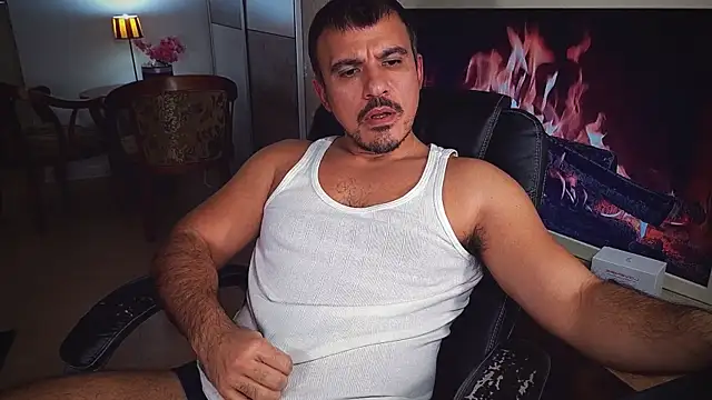 Snapshot of officeman7 chatting on 12.02.24 officeman7 online show from 12.02.24