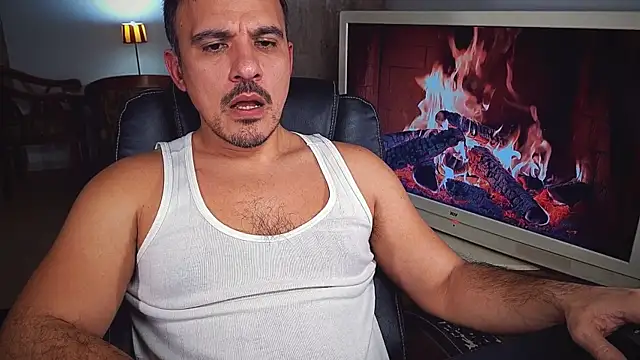 Snapshot of officeman7 chatting on 12.29.24 officeman7 online show from 12.29.24