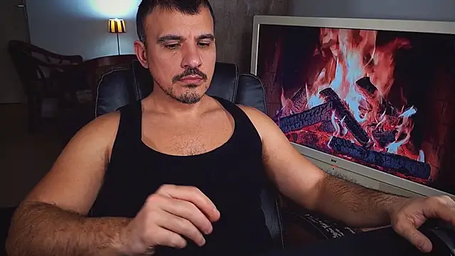 Snapshot of officeman7 chatting on 01.21.25 officeman7 online show from 01.21.25