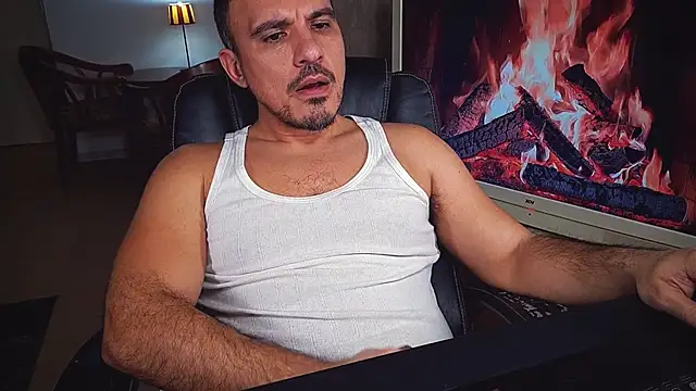 Snapshot of officeman7 chatting on 01.26.25 officeman7 online show from 01.26.25