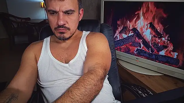 Snapshot of officeman7 chatting on 02.02.25 officeman7 online show from 02.02.25