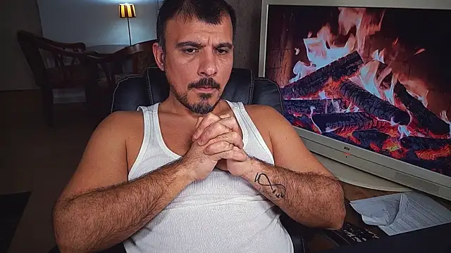 Snapshot of officeman7 chatting on 02.06.25 officeman7 online show from 02.06.25