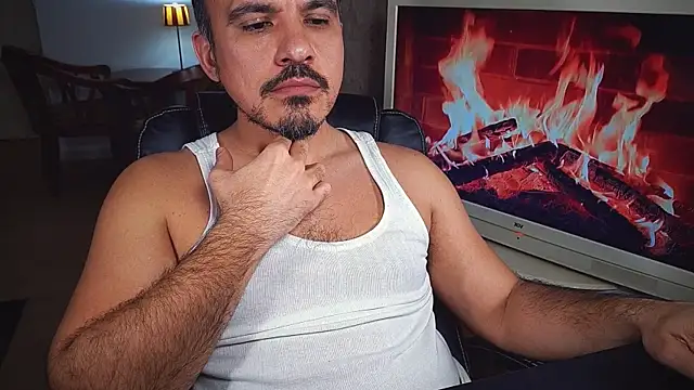 Snapshot of officeman7 chatting on 02.07.25 officeman7 online show from 02.07.25