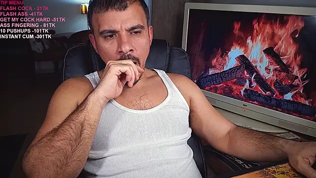 Snapshot of officeman7 chatting on 03.04.25 officeman7 online show from 03.04.25