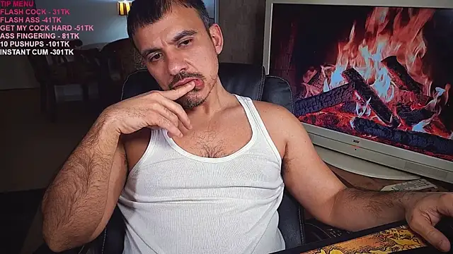 Snapshot of officeman7 chatting on 03.05.25 officeman7 online show from 03.05.25