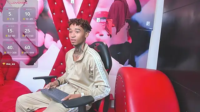 Snapshot of sexy_blacks_ chatting on 01.13.25 sexy blacks online show from 01.13.25