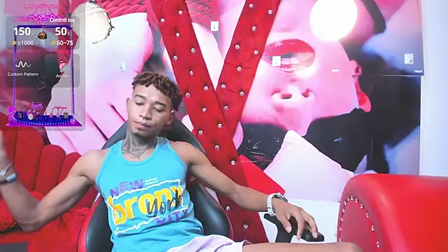 Snapshot of sexy_blacks_ chatting on 01.16.25 sexy blacks online show from 01.16.25