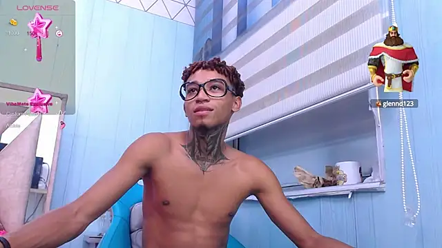 Snapshot of sexy_blacks_ chatting on 01.17.25 sexy blacks online show from 01.17.25