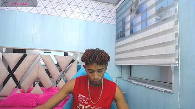 Snapshot of sexy_blacks_ chatting on 01.20.25 sexy blacks online show from 01.20.25