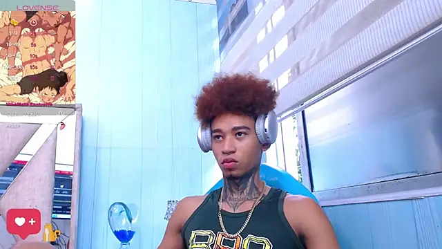 Snapshot of sexy_blacks_ chatting on 03.05.25 sexy blacks online show from 03.05.25