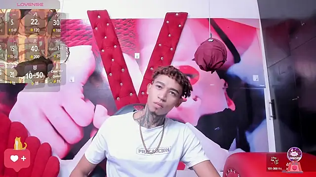 Snapshot of sexy_blacks_ chatting on 03.06.25 sexy blacks online show from 03.06.25