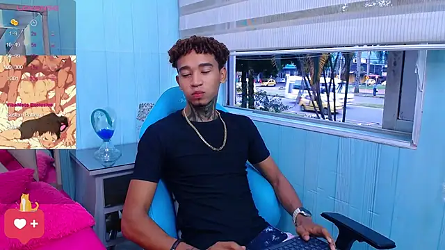 Snapshot of sexy_blacks_ chatting on 03.07.25 sexy blacks online show from 03.07.25