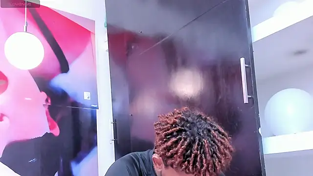 Snapshot of sexy_blacks_ chatting on 03.08.25 sexy blacks online show from 03.08.25