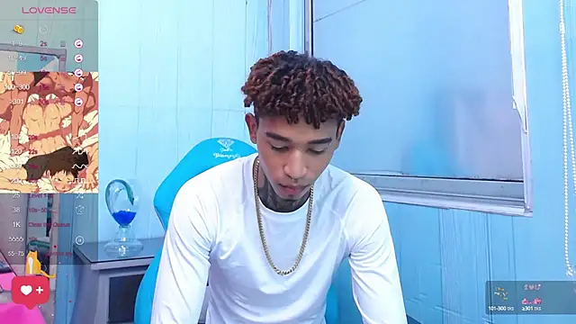 Snapshot of sexy_blacks_ chatting on 03.10.25 sexy blacks online show from 03.10.25