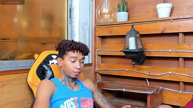 Snapshot of sexy_blacks_ chatting on 09.18.25 sexy blacks online show from 09.18.25