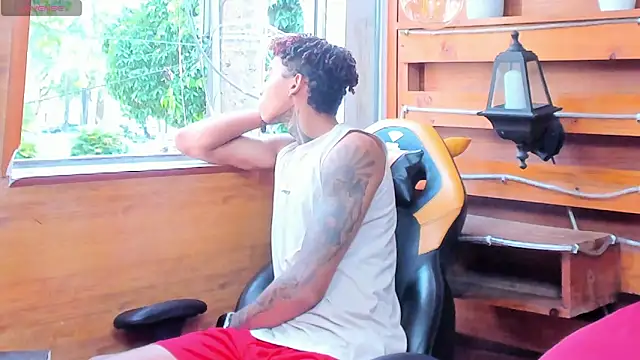 Snapshot of sexy_blacks_ chatting on 09.22.25 sexy blacks online show from 09.22.25