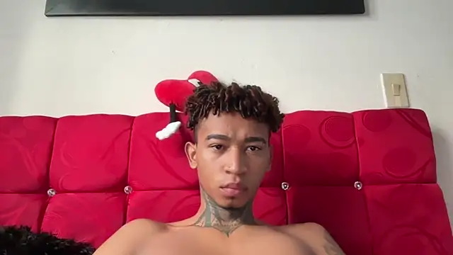 Snapshot of sexy_blacks_ chatting on 10.17.25 sexy blacks online show from 10.17.25