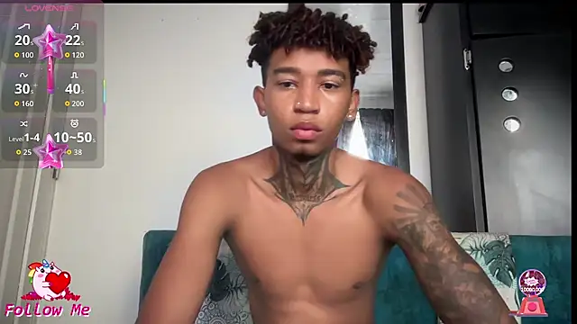 Snapshot of sexy_blacks_ chatting on 11.03.25 sexy blacks online show from 11.03.25