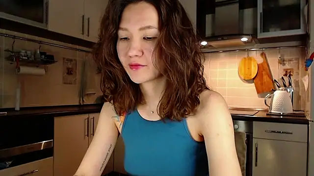 Kelly Yon online show from 12.14.24