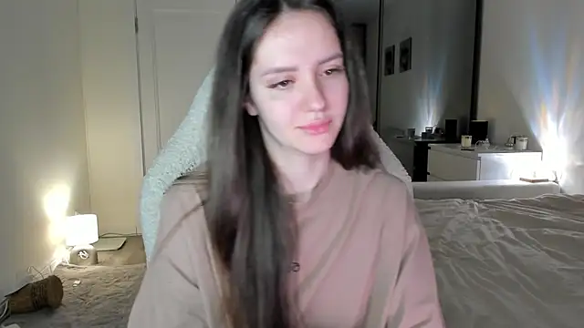 Snapshot of Sonia_moon_ chatting on 10.09.25 Sonia moon online show from 10.09.25