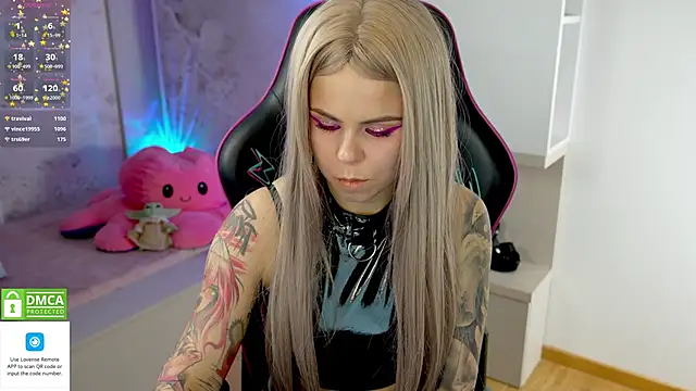 Snapshot of Latex_Kitty chatting on 03.21.25 Latex Kitty online show from 03.21.25