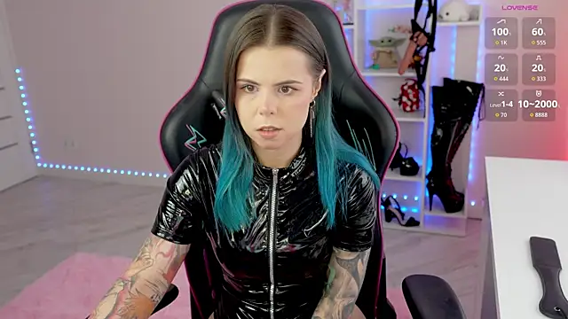 Latex Kitty online show from 04.09.26