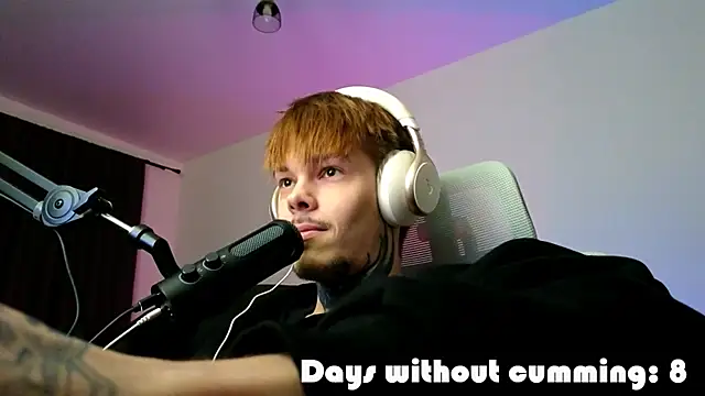 DENIS HERE online show from 04.12.26