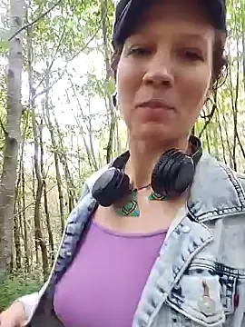 Exhibitionsplit online show from 09.28.25