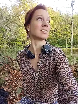 Exhibitionsplit online show from 11.10.25