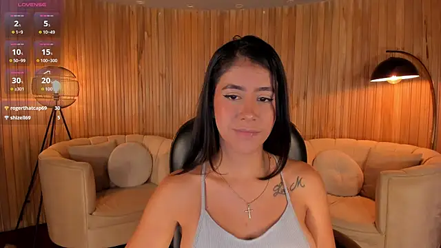 Snapshot of SussanElliot chatting on 09.28.25 SussanElliot online show from 09.28.25