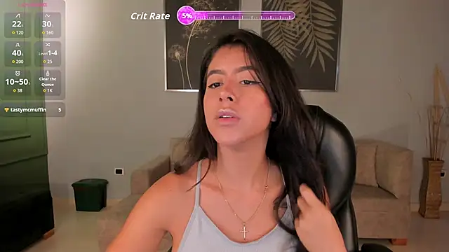 Snapshot of SussanElliot chatting on 10.29.25 SussanElliot online show from 10.29.25