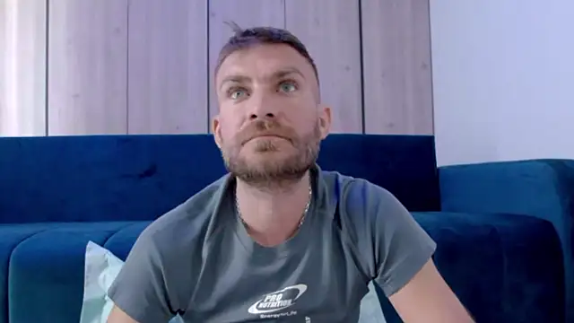 Snapshot of 10in_deluxe chatting on 10.21.25 10in deluxe online show from 10.21.25