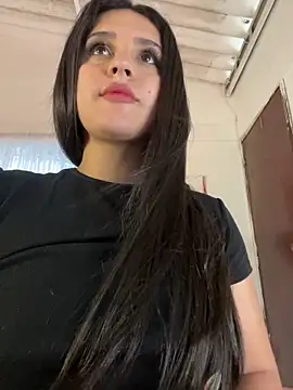 Snapshot of violet-333 chatting on 10.06.25 violet-333 online show from 10.06.25