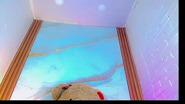 CoralineSweett online show from 11.22.25