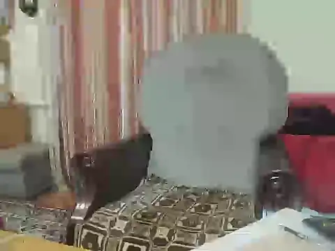 Snapshot of Nezsbudka chatting on 10.26.25 Nezsbudka online show from 10.26.25