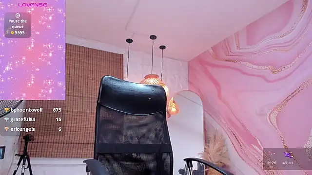 Snapshot of meliboobs_ chatting on 11.09.25 meliboobs online show from 11.09.25