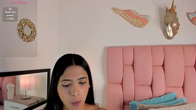 VeronikaOlsen online show from 01.08.25