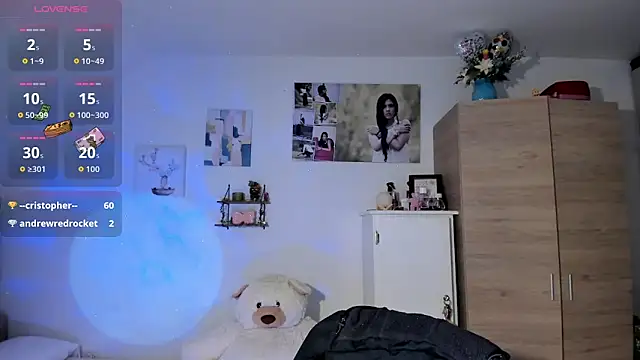 VeronikaOlsen online show from 10.18.25