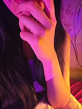 aloneathome online show from 12.20.25