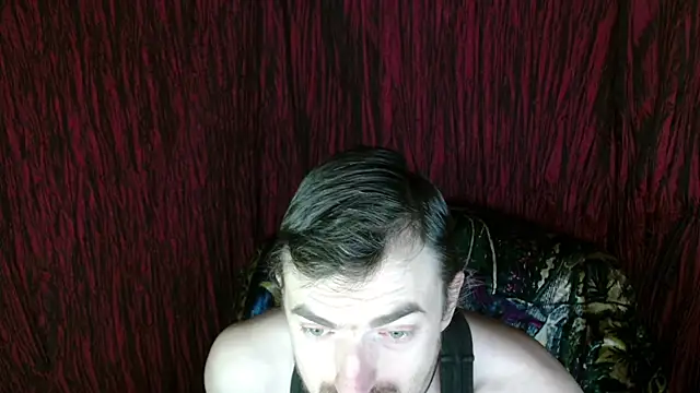 Snapshot of ConanJones chatting on 11.10.25 ConanJones online show from 11.10.25