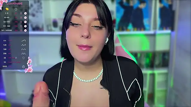 Snapshot of rich_peaches chatting on 01.15.25 rich peaches online show from 01.15.25