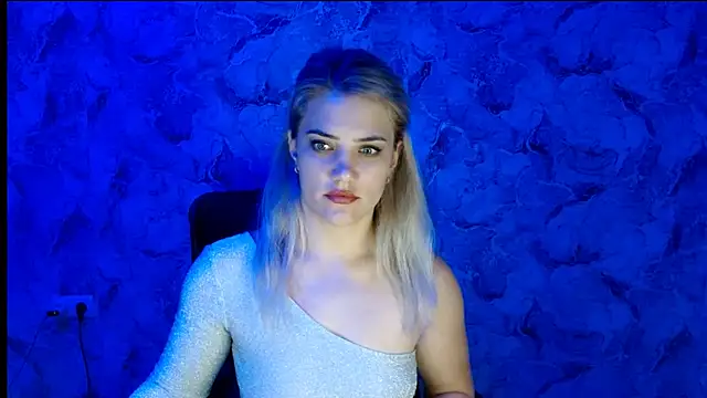 Snapshot of nika_gold1 chatting on 10.07.25 nika gold1 online show from 10.07.25